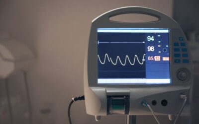 Zakup aparatu EKG do placówki medycznej – jak ocenić koszty, serwis i potrzeby personelu?